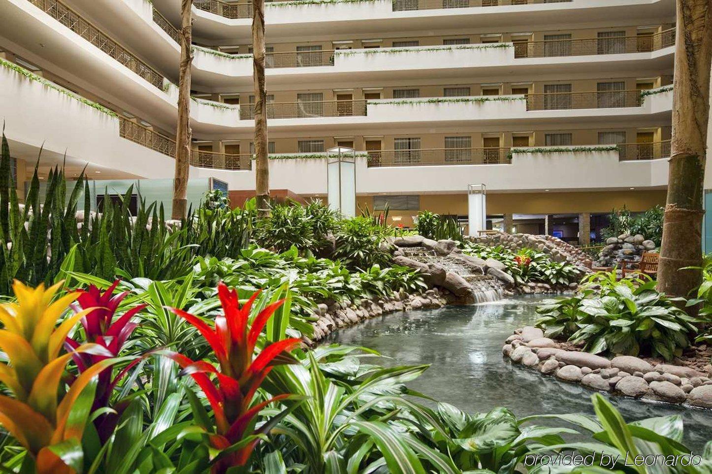 Embassy Suites By Hilton San Diego La Jolla Интериор снимка